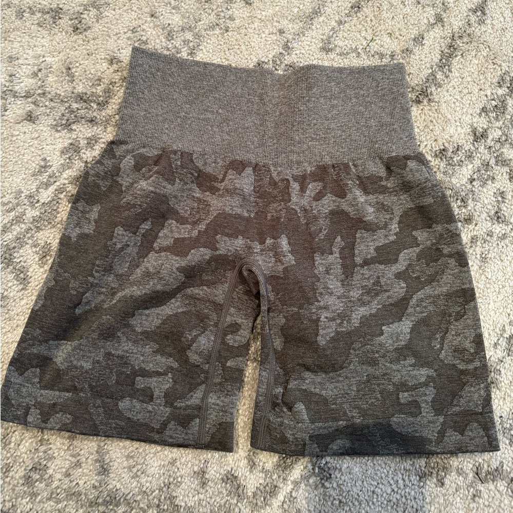 Green camo NVGTN shorts